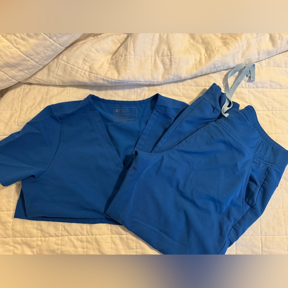 FIGS SCRUBS